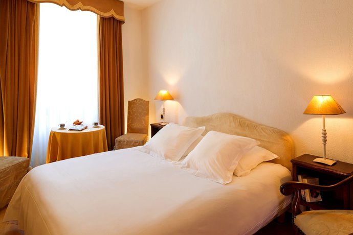 Imagen de la habitación del Hotel Logis De La Poste. Foto 13