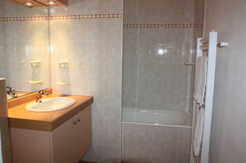 Imagen de la habitación del Hotel Logis Des Voyageurs. Foto 14