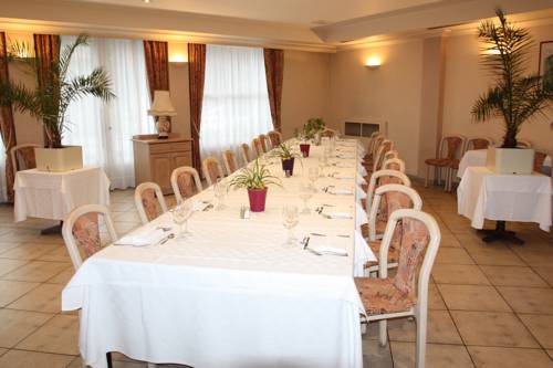 Imagen del bar/restaurante del Hotel Logis Des Voyageurs. Foto 9