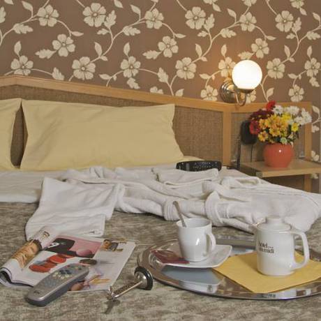 Imagen de la habitación del Hotel Logis Du Midi - Saint Etienne Sud. Foto 4