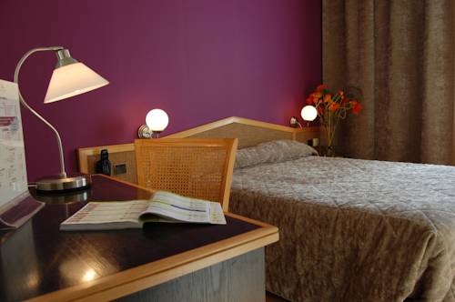 Imagen de la habitación del Hotel Logis Du Midi - Saint Etienne Sud. Foto 9