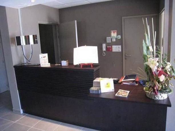 Imagen de los interiores del Hotel Logis H&ocirc;tel Ali&eacute;nor. Foto 15