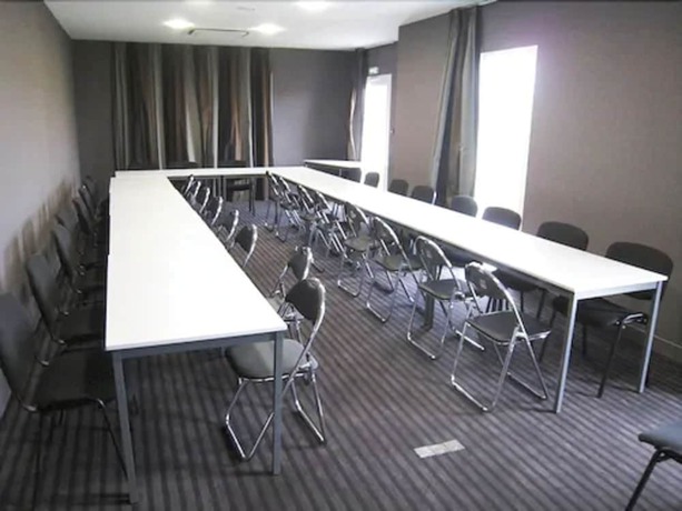Imagen de los interiores del Hotel Logis H&ocirc;tel Ali&eacute;nor. Foto 17