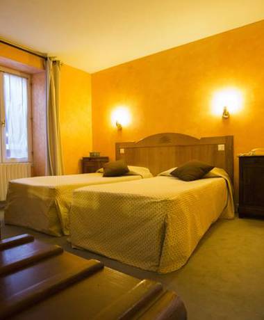 Imagen de la habitación del Hotel Logis H&ocirc;tel Etchema&iuml;t&eacute;. Foto 3