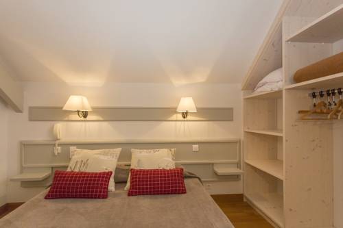 Imagen de la habitación del Hotel Logis H&ocirc;tel Etchema&iuml;t&eacute;. Foto 4