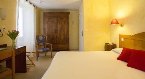 Imagen de la habitación del Hotel Logis H&ocirc;tel Etchema&iuml;t&eacute;. Foto 5