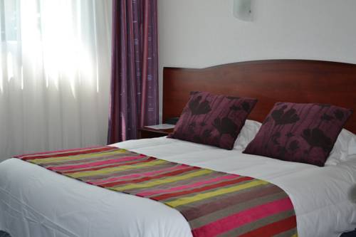Imagen de la habitación del Hotel Logis H&ocirc;tel Fontaine. Foto 12