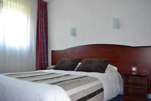 Imagen de la habitación del Hotel Logis H&ocirc;tel Fontaine. Foto 13
