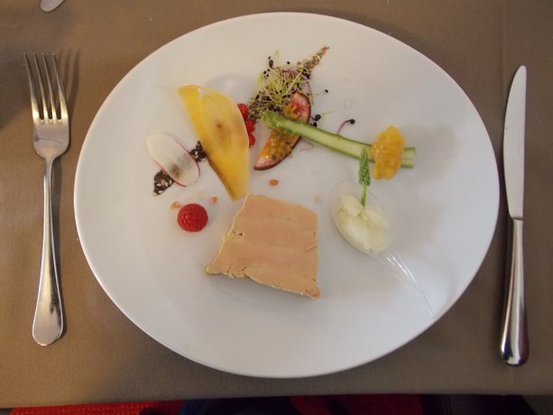 Imagen del bar/restaurante del Hotel Logis H&ocirc;tel La Cl&eacute; Des Champs. Foto 8