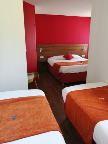 Imagen de la habitación del Hotel Logis H&ocirc;tel La Cl&eacute; Des Champs. Foto 19