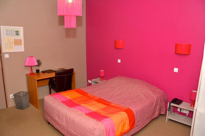 Imagen de la habitación del Hotel Logis H&ocirc;tel La Corne d\'Abondance. Foto 5