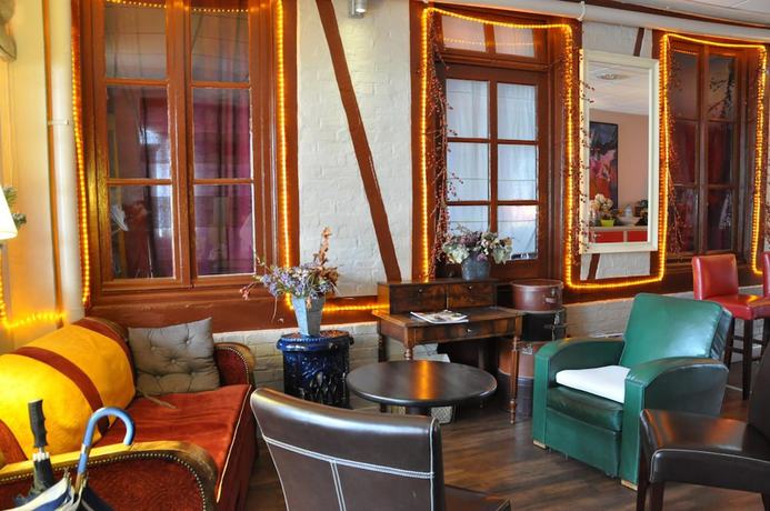 Imagen de los interiores del Hotel Logis H&ocirc;tel La Corne d\'Abondance. Foto 20
