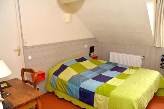 Imagen de la habitación del Hotel Logis H&ocirc;tel La Corne d\'Abondance. Foto 13