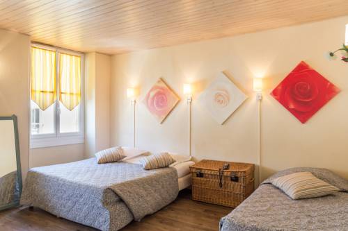 Imagen de la habitación del Hotel Logis H&ocirc;tel Lafayette Rochefort France. Foto 11