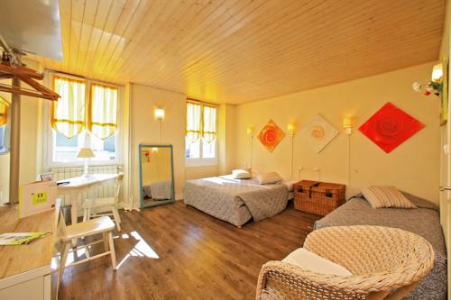 Imagen general del Hotel Logis H&ocirc;tel Lafayette Rochefort France. Foto 2