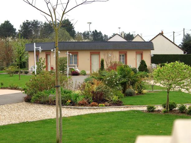Imagen de los exteriores del Hotel Logis H&ocirc;tel Le Clos du Vigneron. Foto 19