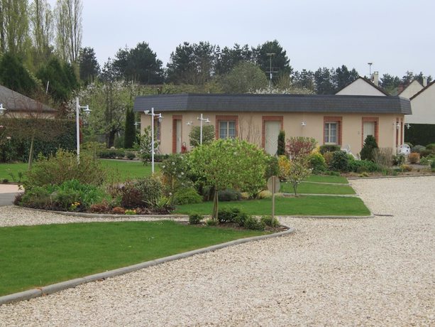 Imagen de los exteriores del Hotel Logis H&ocirc;tel Le Clos du Vigneron. Foto 20