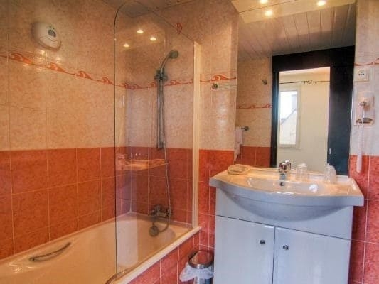 Imagen de la habitación del Hotel Logis Hôtel Le Drakkar. Foto 11