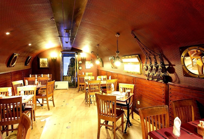 Imagen del bar/restaurante del Hotel Logis Hôtel Le Drakkar. Foto 2