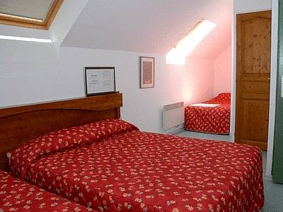 Imagen de la habitación del Hotel Logis H&ocirc;tel Le Relais Des Remparts. Foto 4