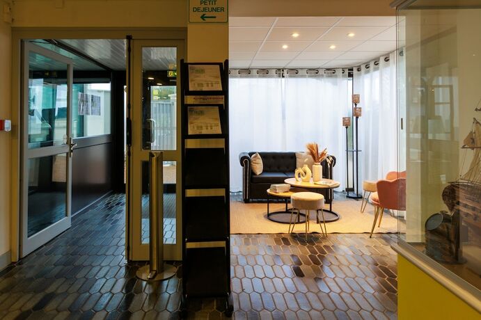 Imagen general del Hotel Logis Hôtel Le Rochelois. Foto 4