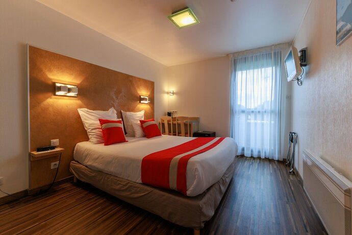 Imagen de la habitación del Hotel Logis Hôtel Le Rochelois. Foto 20