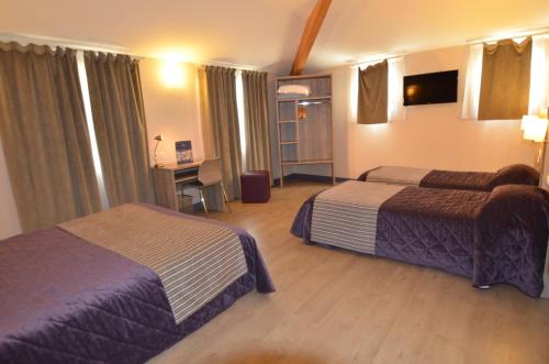 Imagen de la habitación del Hotel Logis H&ocirc;tel Le Saint Georges. Foto 10