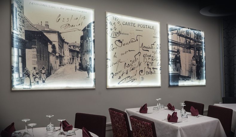 Imagen del bar/restaurante del Hotel Logis H&ocirc;tel Le Tisseur des Saveurs. Foto 4
