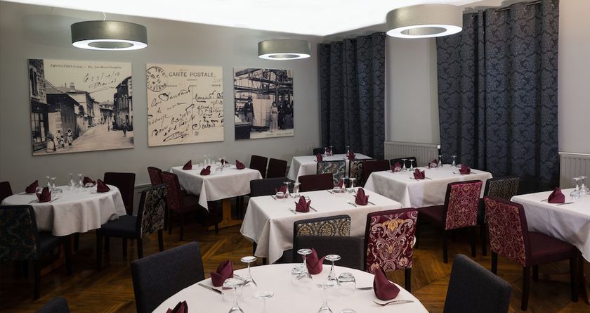 Imagen del bar/restaurante del Hotel Logis H&ocirc;tel Le Tisseur des Saveurs. Foto 5