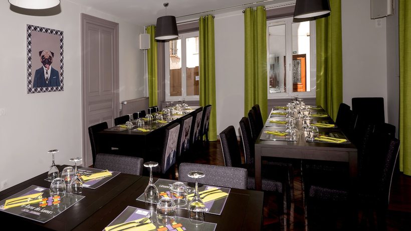 Imagen del bar/restaurante del Hotel Logis H&ocirc;tel Le Tisseur des Saveurs. Foto 8