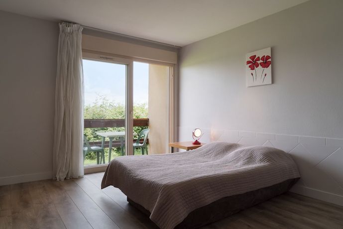 Imagen de la habitación del Hotel Logis Hôtel Restaurant La Vieille Ferme. Foto 15