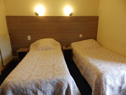 Imagen de la habitación del Hotel Logis H&ocirc;tel Restaurant Les C&eacute;vennes. Foto 6