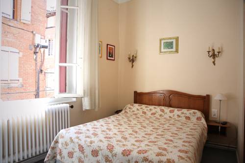 Imagen de la habitación del Hotel Logis Hôtel Saint Clair. Foto 10