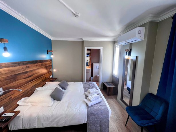 Imagen de la habitación del Hotel Logis H&ocirc;tel Spa de la Poste. Foto 2
