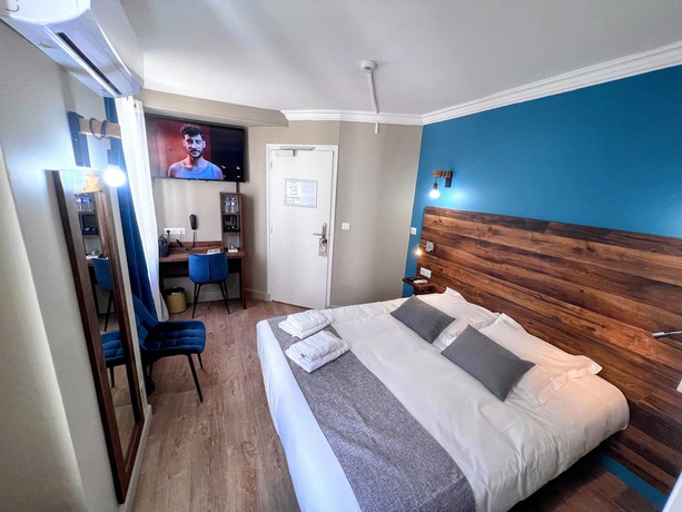 Imagen de la habitación del Hotel Logis H&ocirc;tel Spa de la Poste. Foto 4