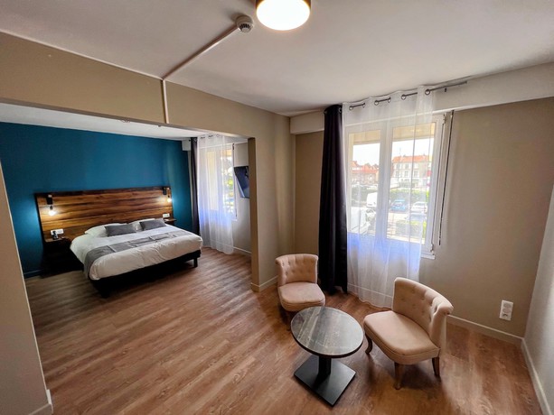 Imagen de la habitación del Hotel Logis H&ocirc;tel Spa de la Poste. Foto 8