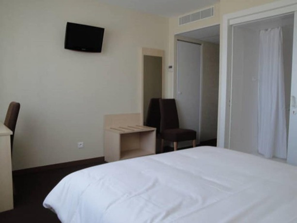 Imagen de la habitación del Hotel Logis H&ocirc;tel Talencia. Foto 6
