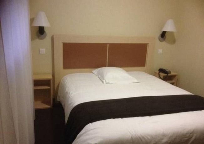 Imagen de la habitación del Hotel Logis H&ocirc;tel Talencia. Foto 9