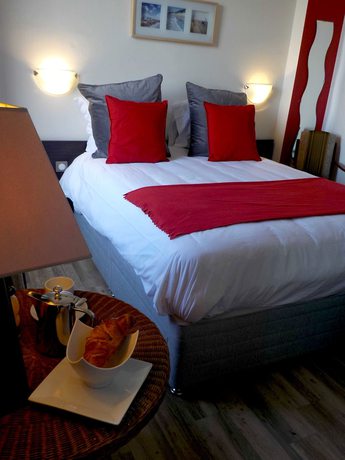 Imagen de la habitación del Hotel Logis H&ocirc;tel de Bretagne. Foto 13
