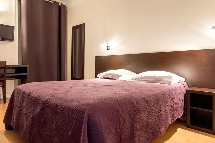 Imagen de la habitación del Hotel Logis H&ocirc;tel du Jabron. Foto 8