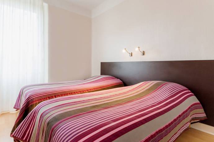 Imagen de la habitación del Hotel Logis H&ocirc;tel du Jabron. Foto 9