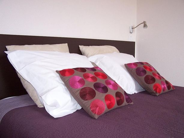 Imagen de la habitación del Hotel Logis H&ocirc;tel du Jabron. Foto 10