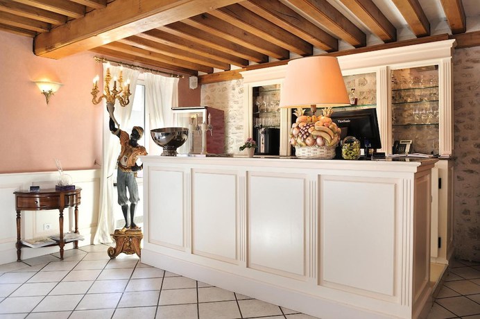 Imagen de los interiores del Hotel Logis H&ocirc;tel du Labrador. Foto 19