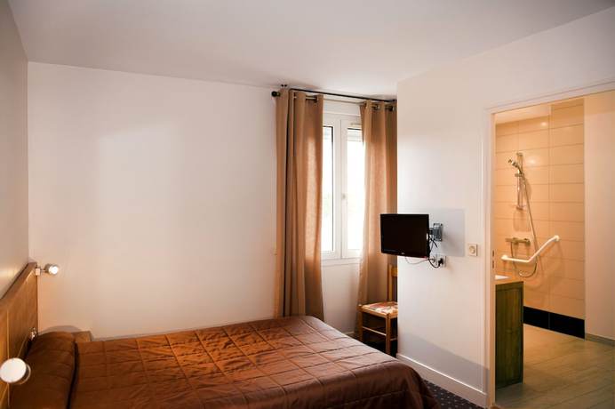 Imagen de la habitación del Hotel Logis H&ocirc;tel du Labrador. Foto 11
