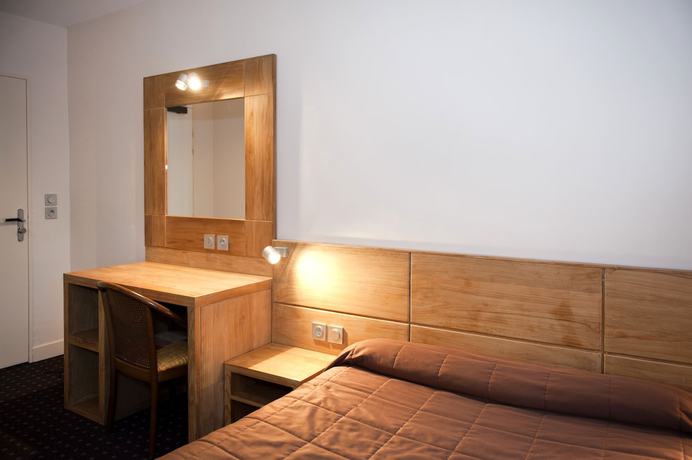 Imagen de la habitación del Hotel Logis H&ocirc;tel du Labrador. Foto 13