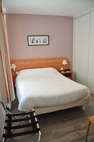 Imagen de la habitación del Hotel Logis H&ocirc;tel du Parc, Le Fraysse. Foto 6