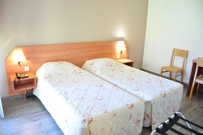 Imagen de la habitación del Hotel Logis H&ocirc;tel du Parc, Le Fraysse. Foto 10