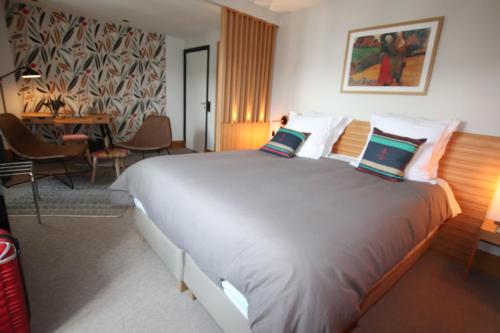 Imagen de la habitación del Hotel Logis H&ocirc;tel et Restaurant La Pension du Moulin. Foto 9