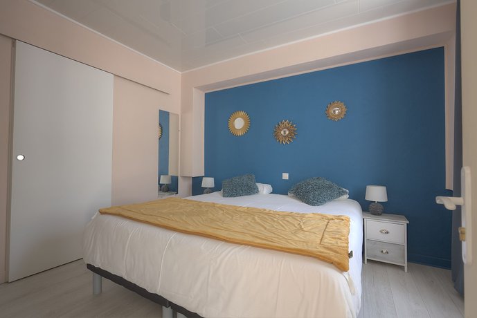 Imagen de la habitación del Hotel Logis Hôtel l\'Essille. Foto 15