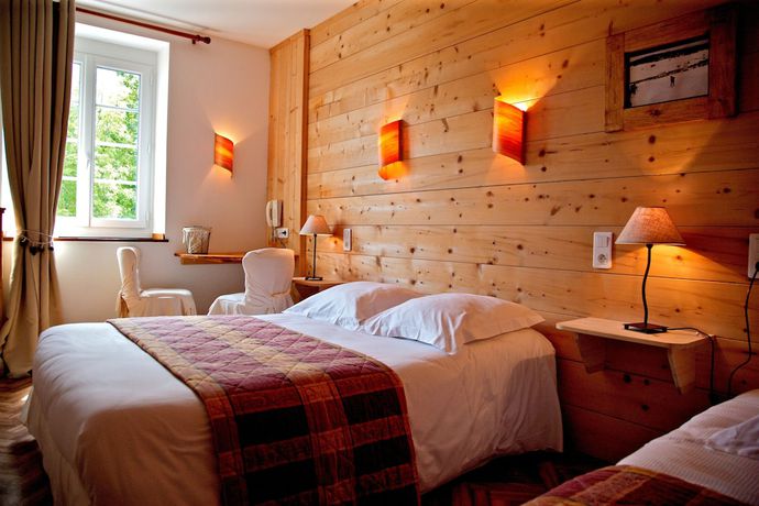 Imagen de la habitación del Hotel Logis H&ocirc;tel les Arobiers. Foto 15